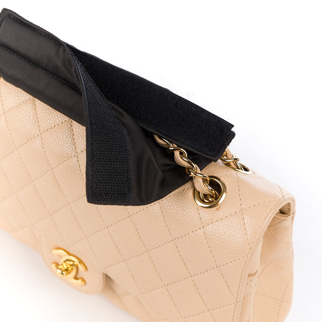 The Satin Chain Wrap: The Small Ritual That Saves Chain-Strap Bags from Their Most Common Damage