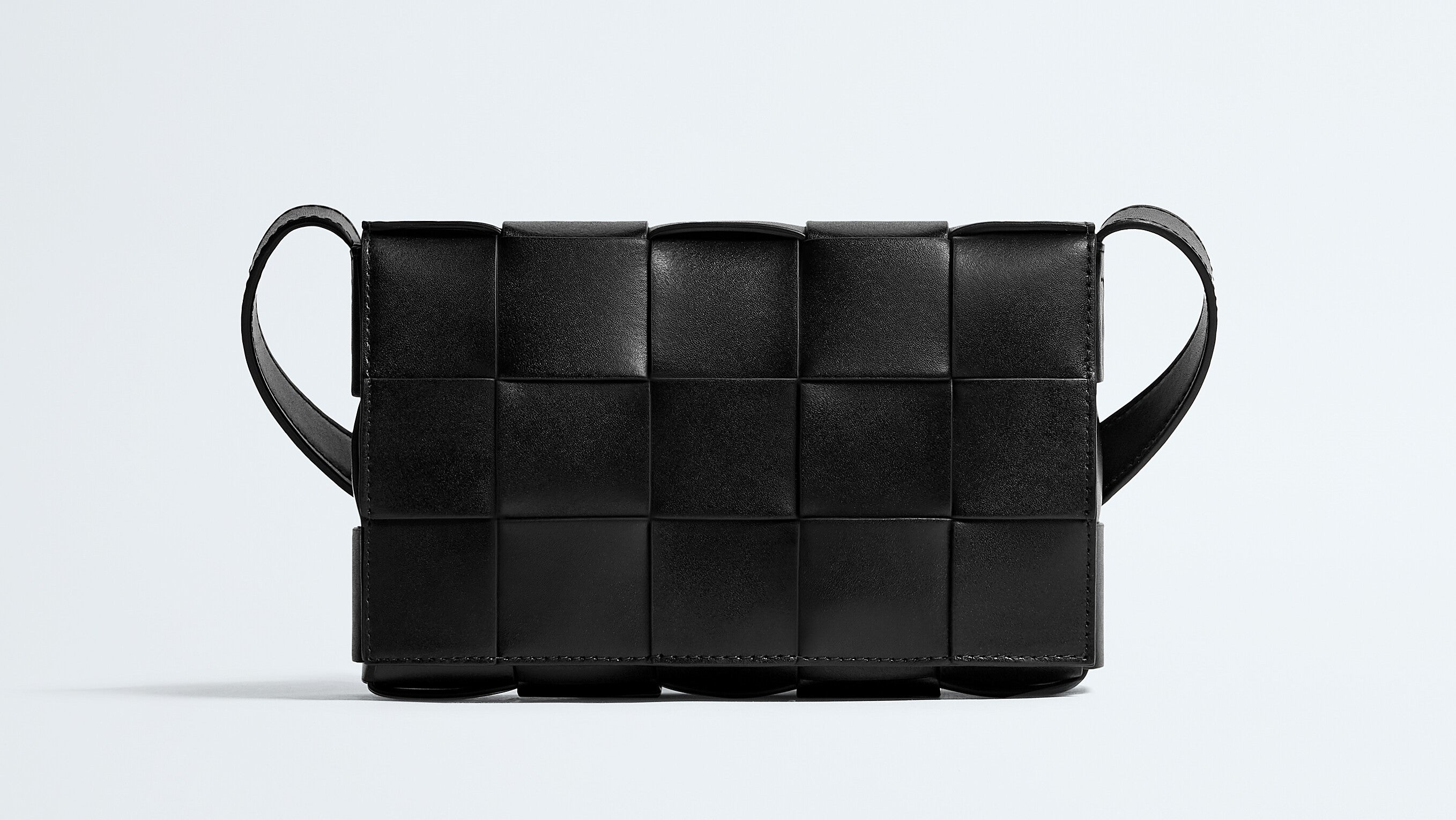 Bottega Veneta Cassette: Between Innovation and Tradition