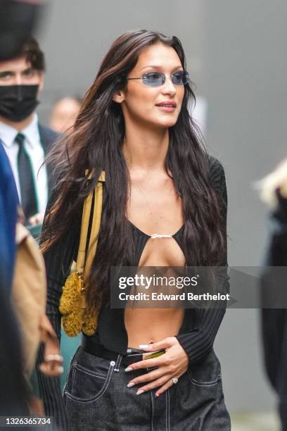 Bella Hadid: The Gen-Z Fashion “It Girl” Who Made Vintage Luxury Bags Cool Again