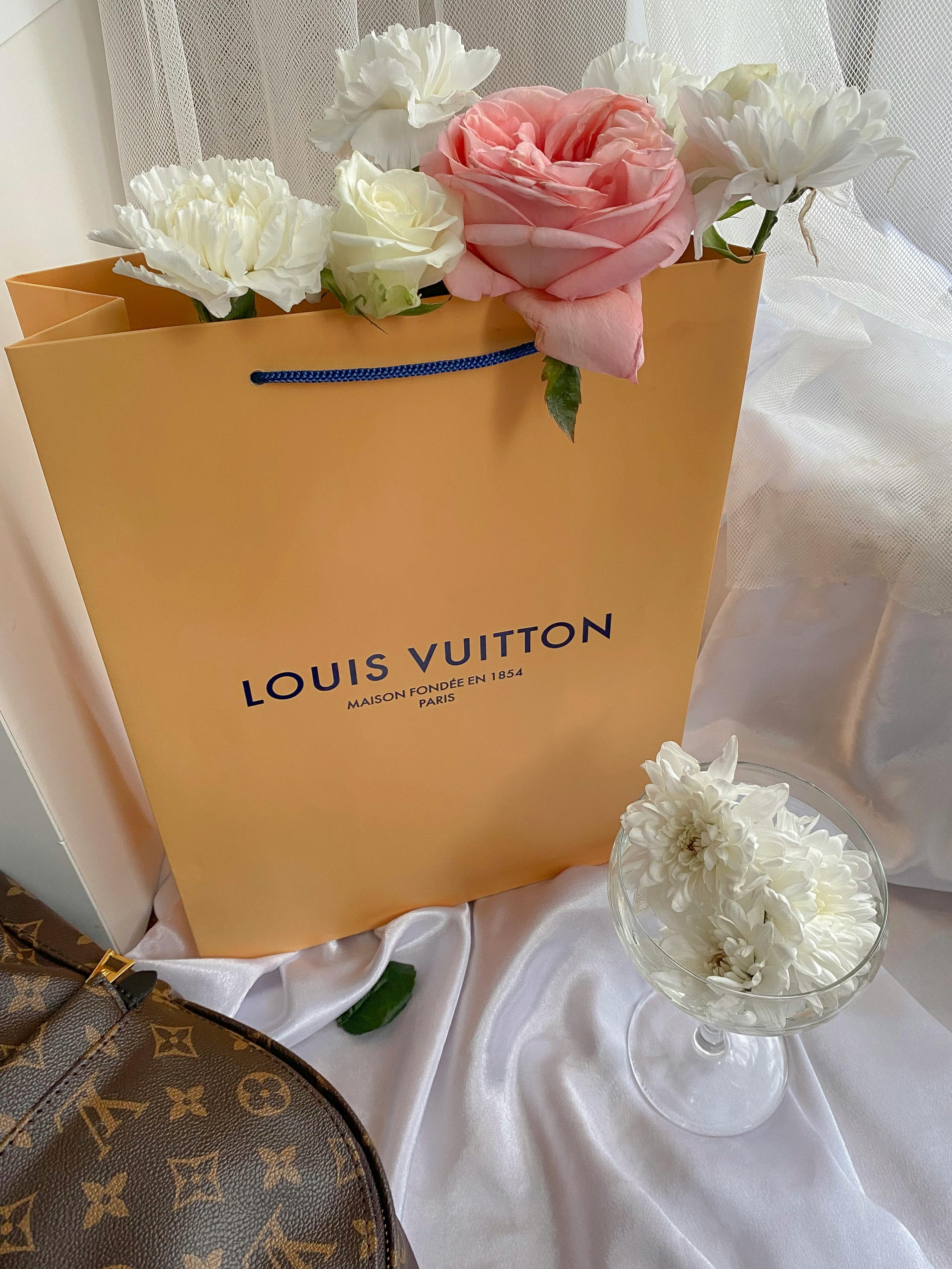 The Louis Vuitton Neverfull: The Everyday Icon